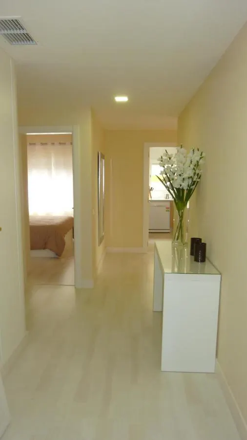 Beachfront Seaview Litoralmar Apt, Fast Wifi, Airco, Pool, Private Parking بورتيماو شقة