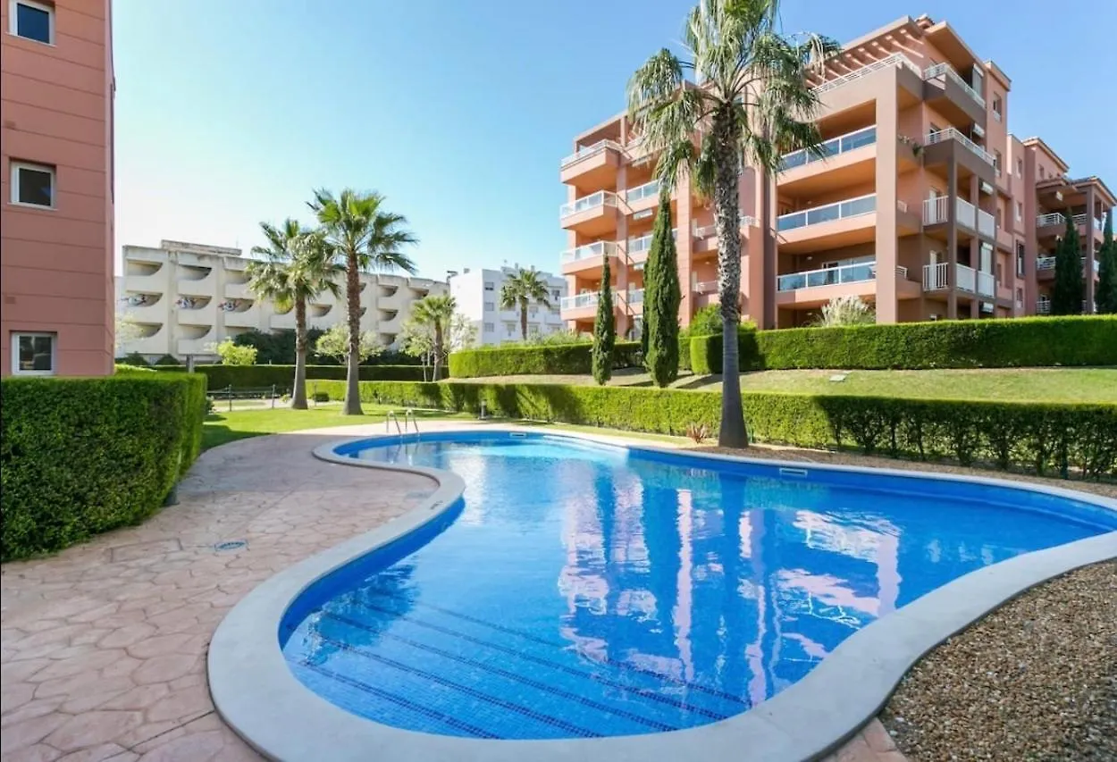 Beachfront Seaview Litoralmar Apt, Fast Wifi, Airco, Pool, Private Parking بورتيماو