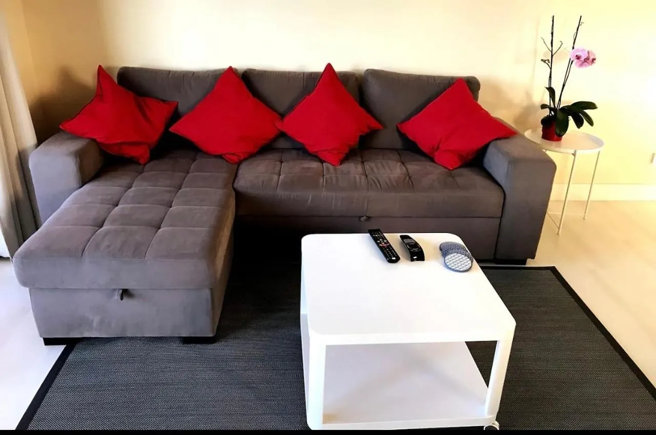 شقة Beachfront Seaview Litoralmar Apt, Fast Wifi, Airco, Pool, Private Parking بورتيماو البرتغال